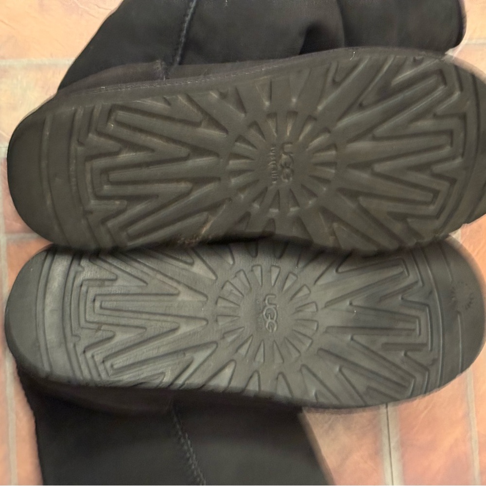 Black tall uggs - Picture 2 of 3